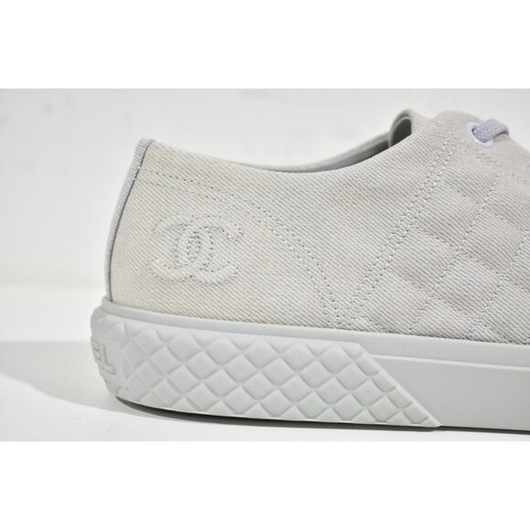 Chanel 22C Light Blue Grey Denim CC Logo Low Top Flat Runner Trainer Sneaker 39 - Picture 3 of 11
